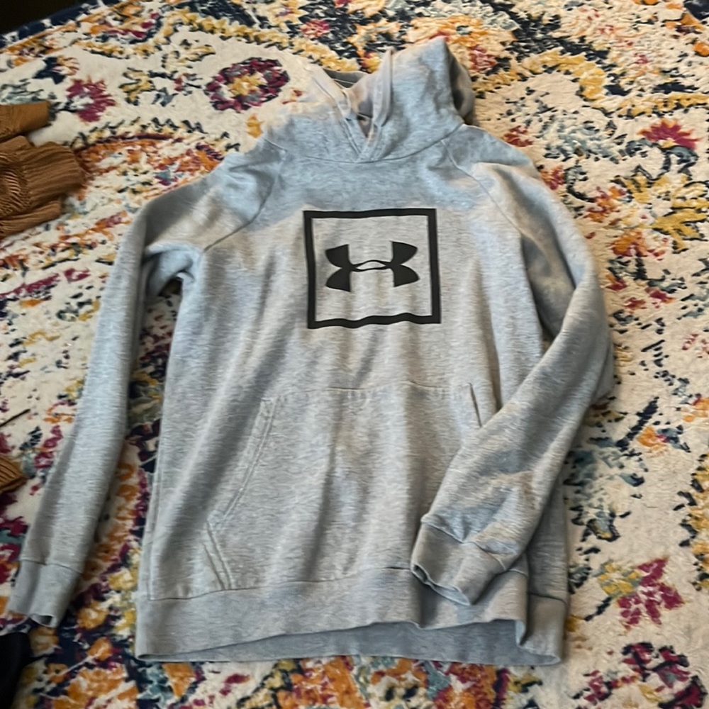 Grey UnderAmour  hoodie